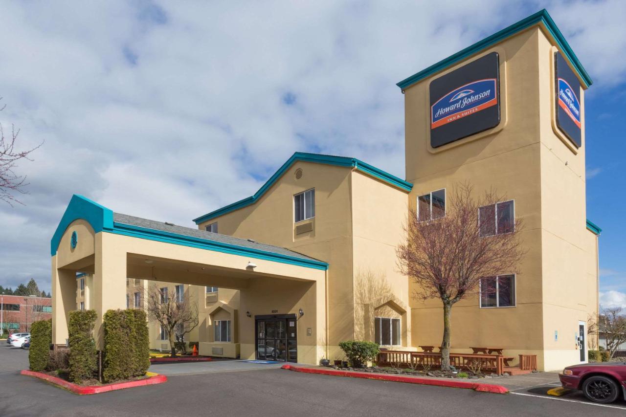 Howard Johnson By Wyndham Vancouver Hotel & Suites Esterno foto